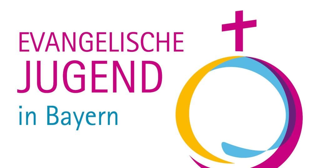 Logo der Evangelischen Jugend in Bayern mit Kreis aus gelben, blauen und pinken Bögen und einem pinken Kreuz